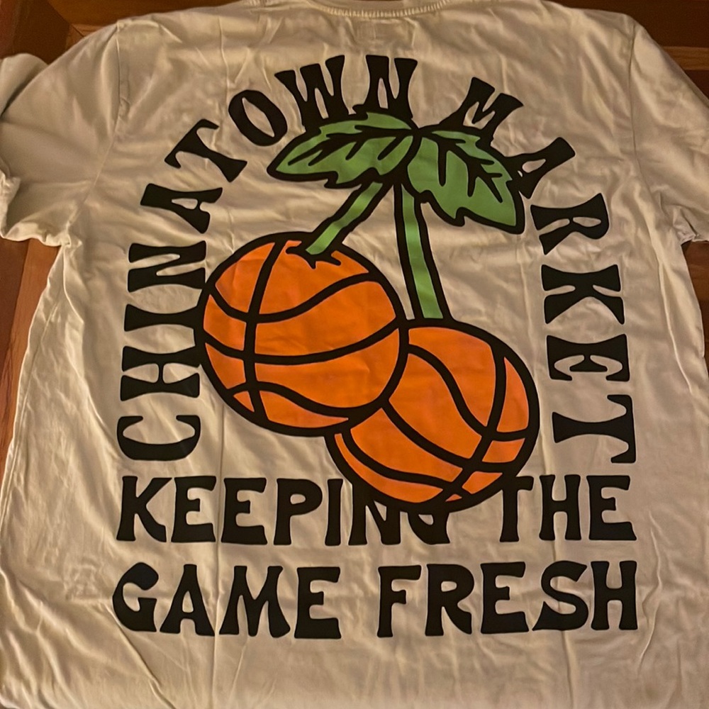 Chinatown Market Graphic Scoop Neck Tee !!Brand New!!